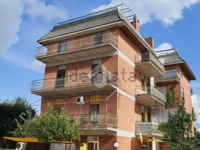 Appartamento in vendita di 100 m² in Via B. Croce, 6