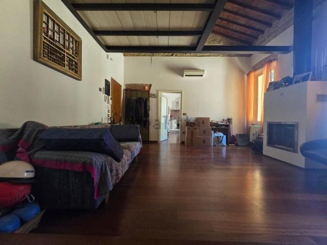 Appartamento in vendita di 100 m² in Via Baldassarre Peruzzi, 53100