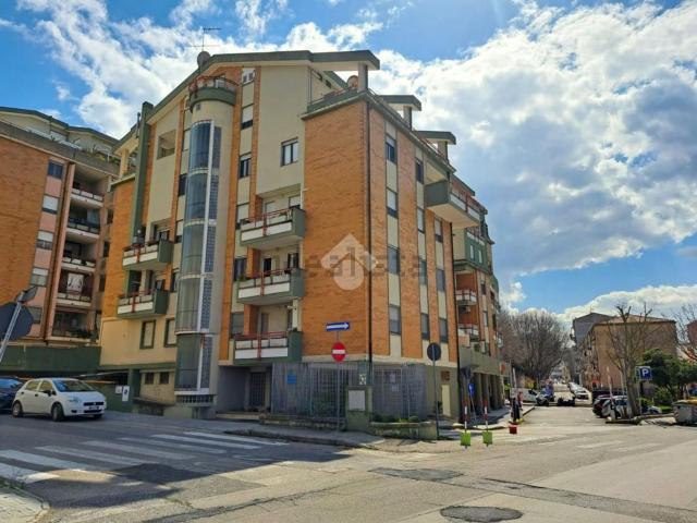 Appartamento in vendita di 100 m² in Via Baldedda, 9