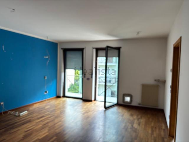 Appartamento in vendita di 100 m² in Via Ballino