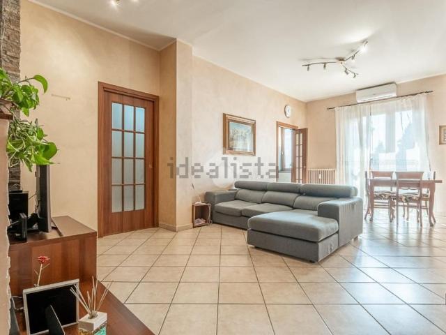 Appartamento in vendita di 100 m² in Via Bardonecchia, 3