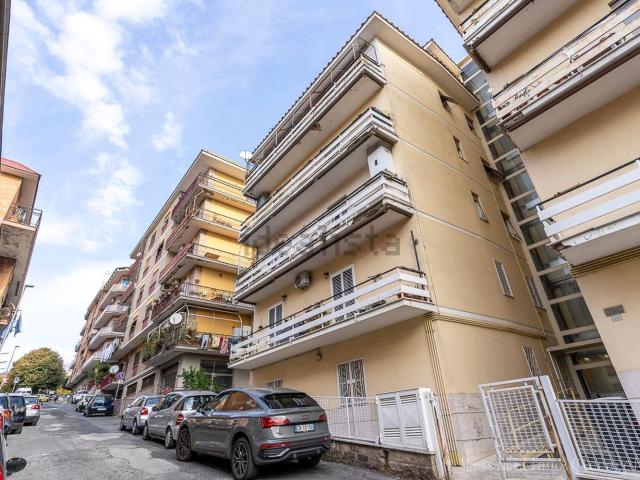 Appartamento in vendita di 100 m² in Via Barnaba Tortolini