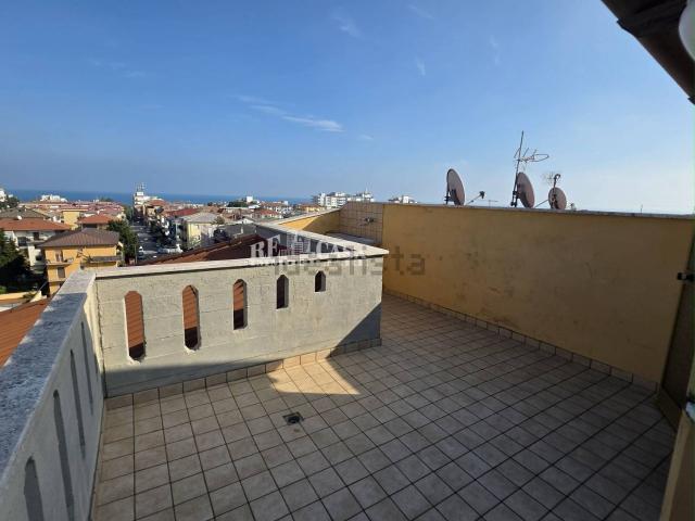 Appartamento in vendita di 100 m² in Via Bartolomeo Colleoni, 50