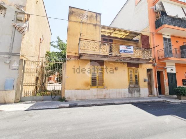 Appartamento in vendita di 100 m² in Via Belmonte Chiavelli, 248