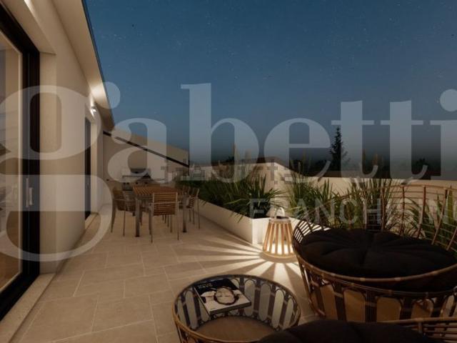 Appartamento in vendita di 100 m² in Via Beppe Fenoglio, 7