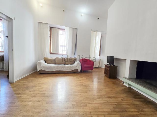 Appartamento in vendita di 100 m² in Via G. Vignola