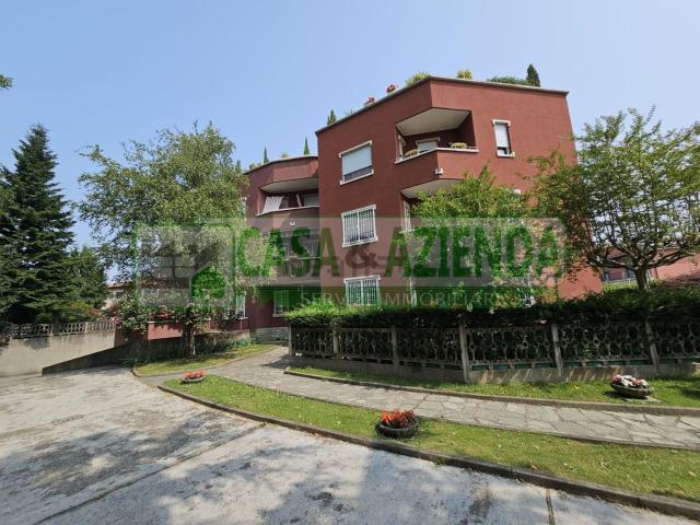 Appartamento in vendita di 100 m² in Via G. D&apos Annunzio, 96