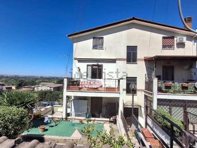 Appartamento in vendita di 100 m² in Via G. Donizetti