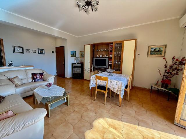 Appartamento in vendita di 100 m² in Via G. Grasso, 27