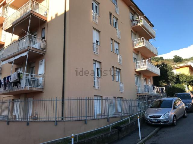 Appartamento in vendita di 100 m² in Via G. Leopardi, 32