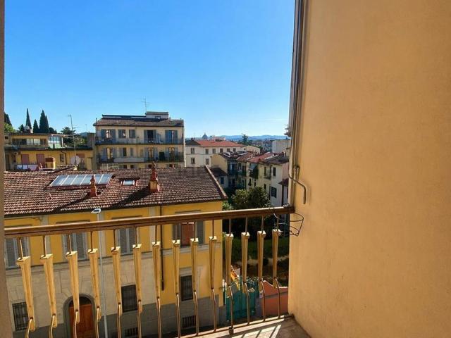 Appartamento in vendita di 100 m² in Via Goito