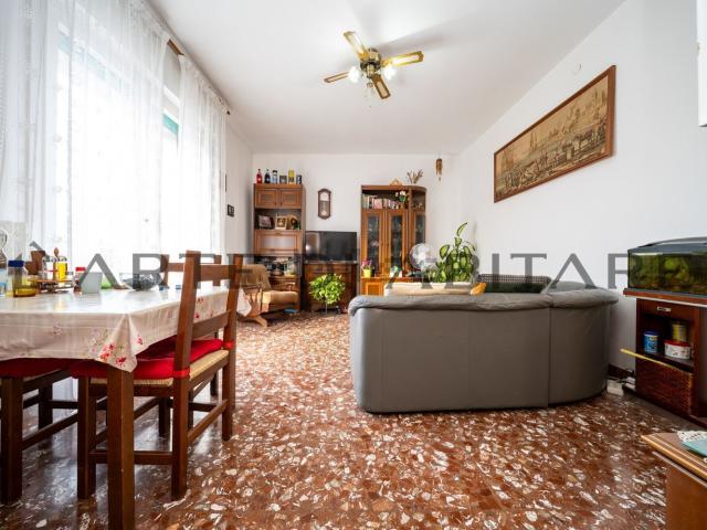 Appartamento in vendita di 100 m² in Via Galliera, 96