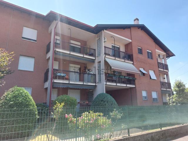 Appartamento in vendita di 100 m² in Via Generale C. A. dalla Chiesa, 4