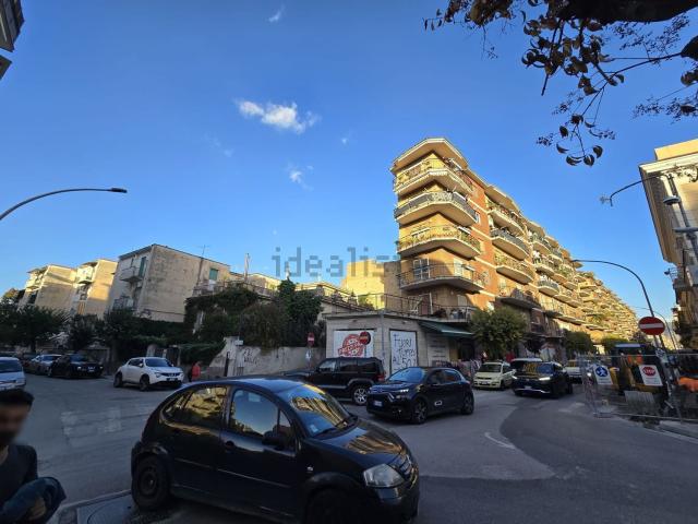 Appartamento in vendita di 100 m² in Via Giulio Antonio Acquaviva