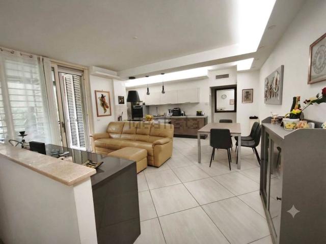 Appartamento in vendita di 100 m² in Via Giulio Coggiola, 26