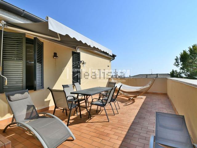 Appartamento in vendita di 100 m² in Via Giuseppe Giusti
