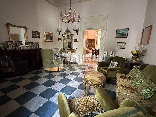 Appartamento in vendita di 100 m² in Via Giuseppe del Pennino