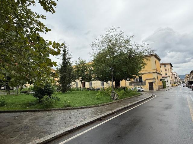 Appartamento in vendita di 100 m² in Via Giuseppe la Farina, 2