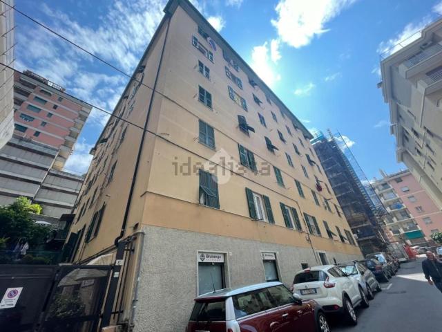 Appartamento in vendita di 100 m² in Via Giuseppe Piantelli