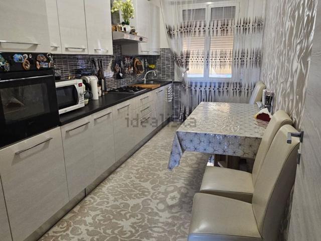 Appartamento in vendita di 100 m² in Via Giuseppe Rovani