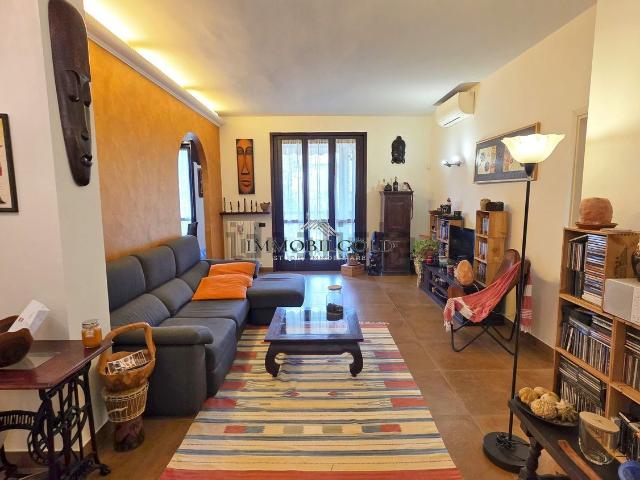 Appartamento in vendita di 100 m² in Via Giuseppe Ungaretti