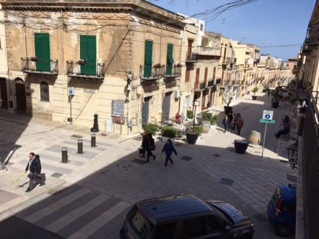 Appartamento in vendita di 100 m² in Via Giuseppe Verdi, 5