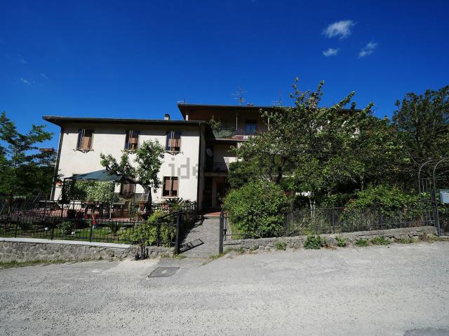 Appartamento in vendita di 100 m² in Via Giuranna