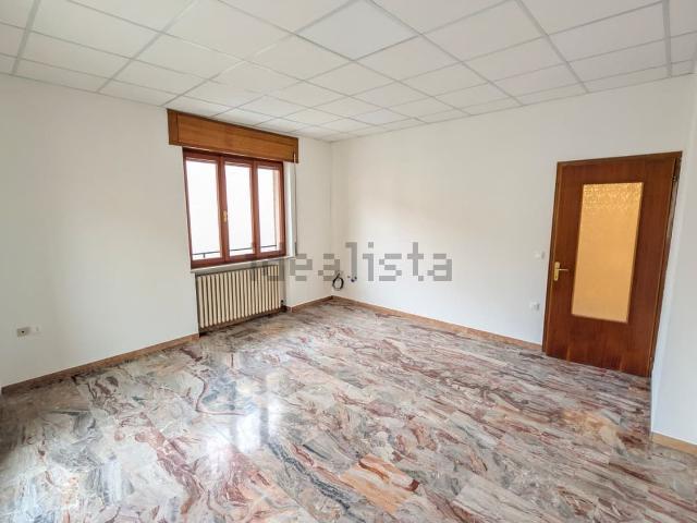 Appartamento in vendita di 100 m² in Via Giacomo Zanella