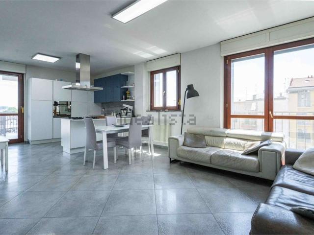 Appartamento in vendita di 100 m² in Via Giacomo Filippo Lacaita, 2