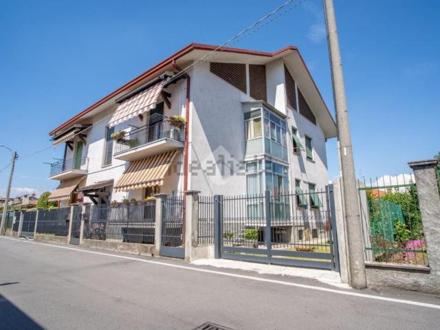 Appartamento in vendita di 100 m² in Via Giacomo Leopardi, 10