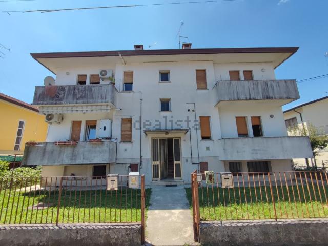 Appartamento in vendita di 100 m² in Via Giacomo Leopardi, 10
