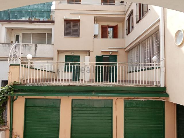 Appartamento in vendita di 100 m² in Via Giacomo Leopardi