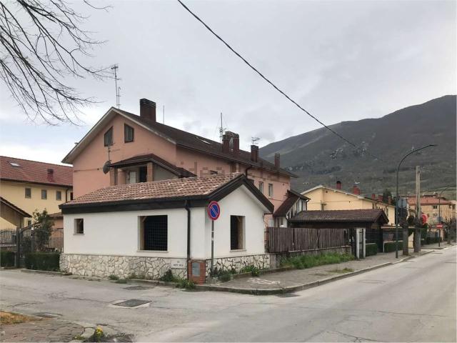 Appartamento in vendita di 100 m² in Via Giardini del Rio, 1