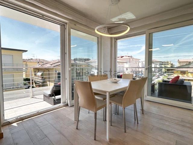 Appartamento in vendita di 100 m² in Via Giosuè Carducci, 15