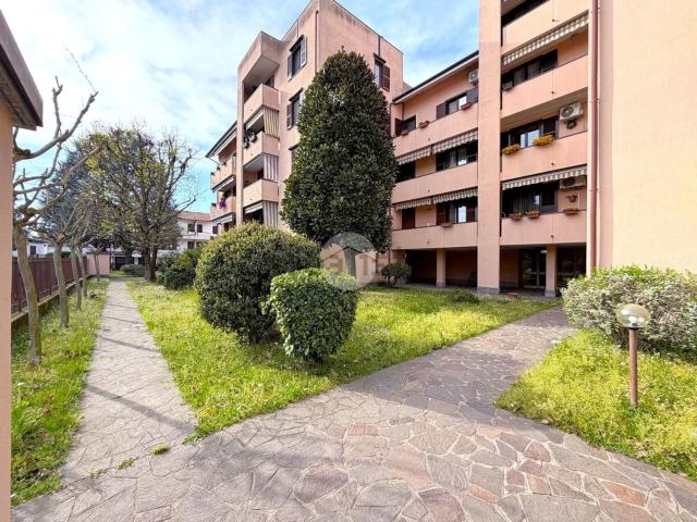 Appartamento in vendita di 100 m² in Via Giosuè Carducci, 10