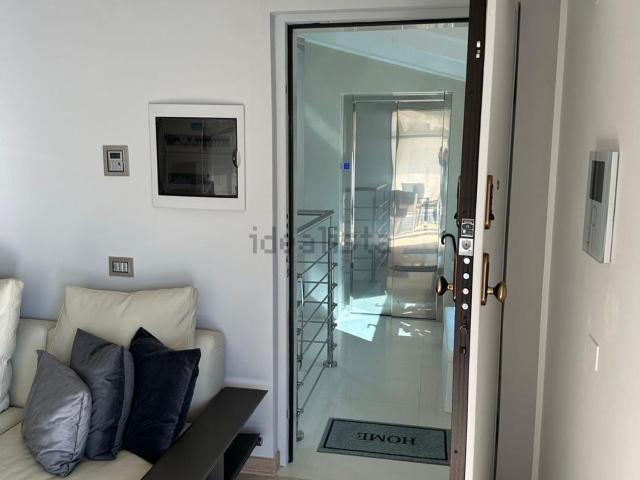 Appartamento in vendita di 100 m² in Via Giosuè Carducci