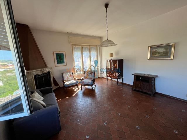 Appartamento in vendita di 100 m² in Via Giorgini G. Battista, 1