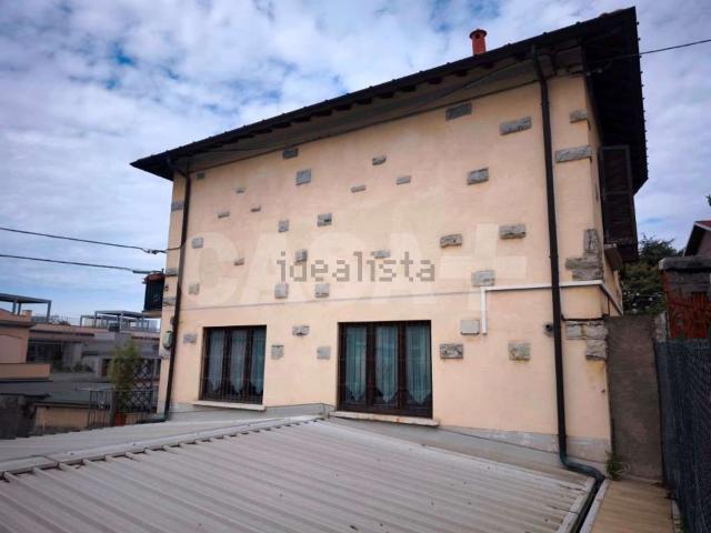 Appartamento in vendita di 100 m² in Via Giovanni Amendola, 27