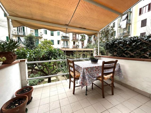 Appartamento in vendita di 100 m² in Via Giovanni Fabbroni, 58