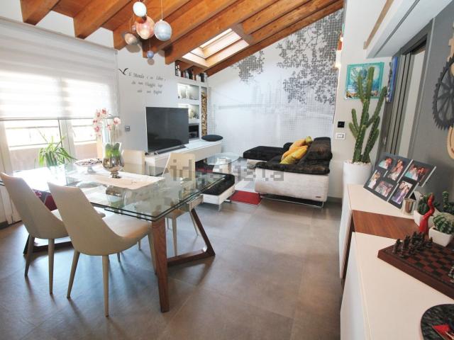 Appartamento in vendita di 100 m² in Via Giovanni Pascoli, 26