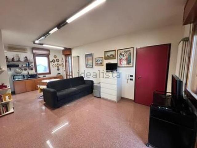 Appartamento in vendita di 100 m² in Via Grandi, 3