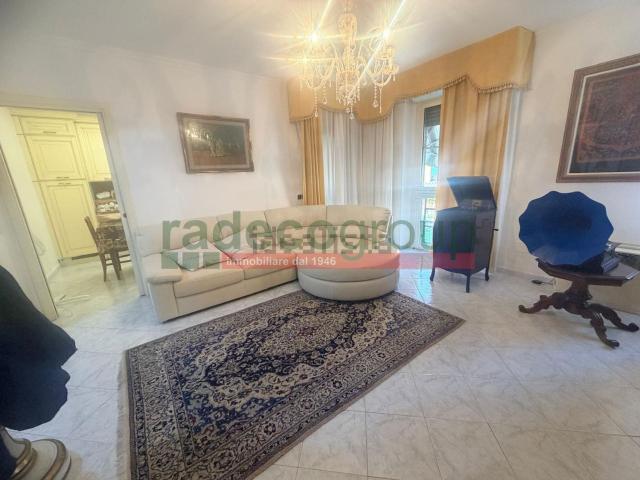 Appartamento in vendita di 100 m² in Via Grecia, 11