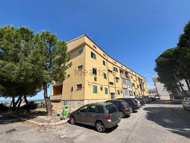 Appartamento in vendita di 100 m² in Via Gualtiero da Massafra, 3