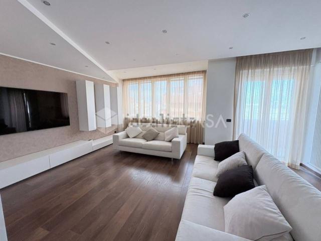 Appartamento in vendita di 100 m² in Via Domenico Cimarosa, 29