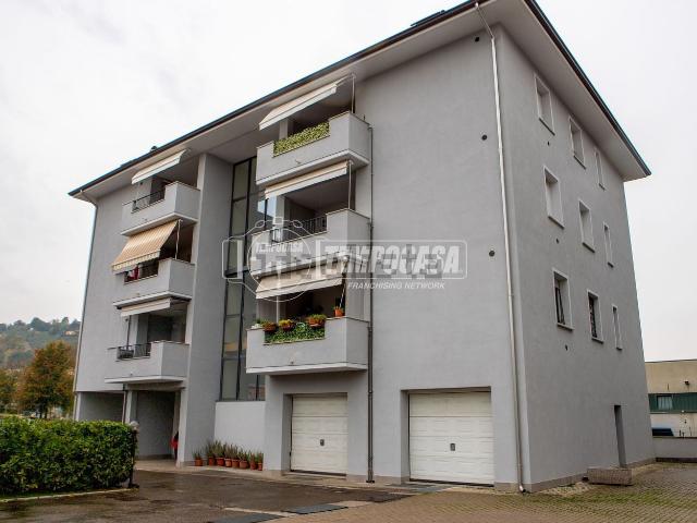 Appartamento in vendita di 100 m² in Via Domenico Bernabei, 115