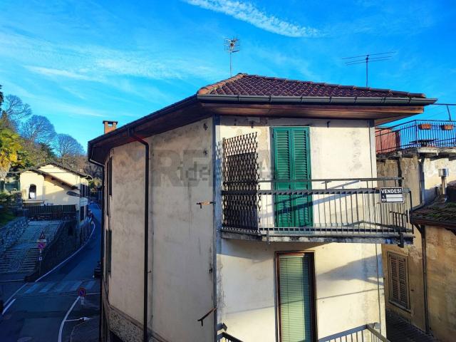 Appartamento in vendita di 100 m² in Via Domenico De Bernardi, 4