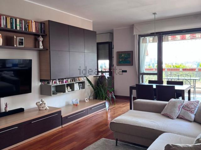 Appartamento in vendita di 100 m² in Via Don Francesco Beniamino Della Torre, 4
