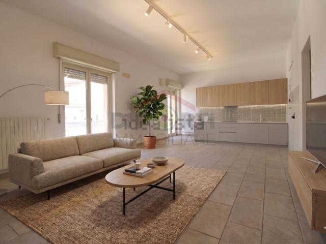 Appartamento in vendita di 100 m² in Via Dante Alighieri, 119