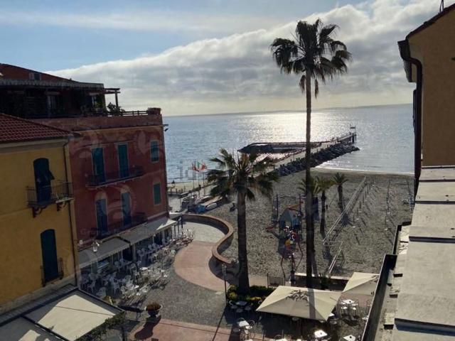Appartamento in vendita di 100 m² in Via Dante Alighieri