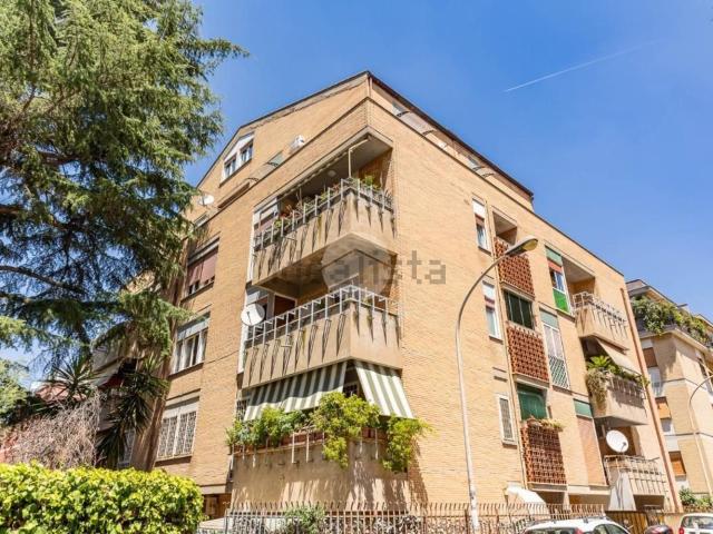 Appartamento in vendita di 100 m² in Via Dego, 19